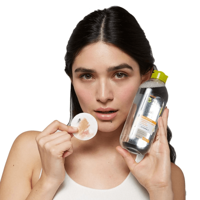 Garnier-Agua-Micelar-Con-Vitamina-C-Limpia-Desmaquilla-400ml