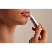 Pack Protección Solar Isdin Fusion Water Magic + Reparador Labial